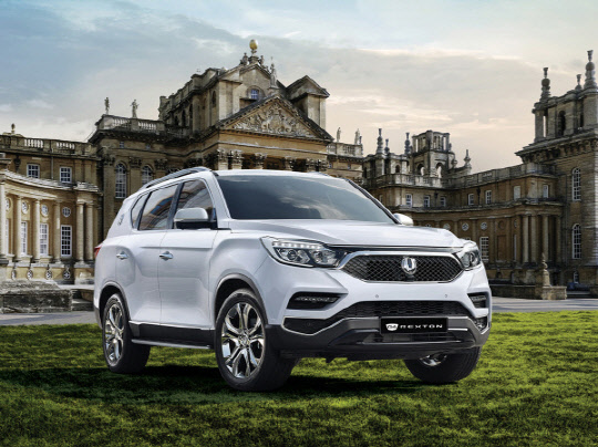 쌍용자동차 G4 렉스턴. <쌍용자동차 제공>